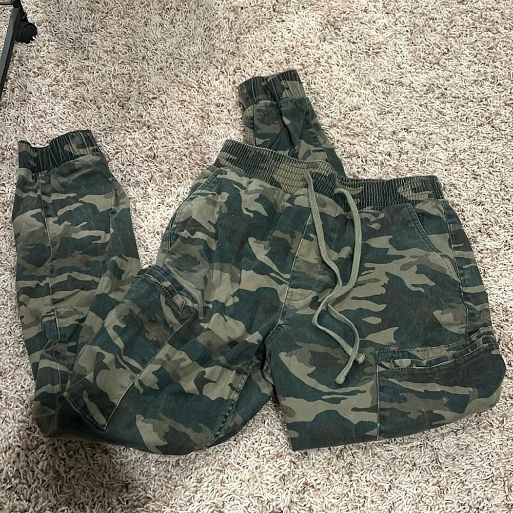 camo cargo pants